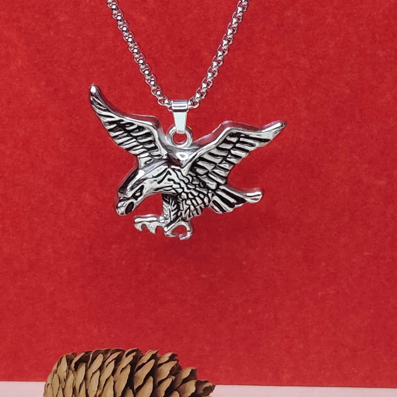 Men's Hunter EAGLE Pendant with Silver Toned Chain